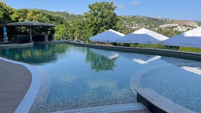 Апартамент, Балчик Апартамент *